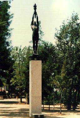 Monumento a Ferrer en Barcelona (Montjuic)